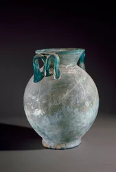 Römische Kunst: Glasvase mit Henkel. Aus Pompeji, Italien. Archäologisches Nationalmuseum, Neapel