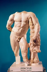Statue des Herkules, Kopie eines griechischen Originals (Marmor)