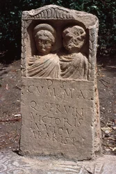 Stele, Hochimperiale Periode (27 v. Chr. - 395 n. Chr.)