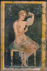 Frau mit Spiegel