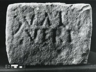 Jahrhundertstein von Valerius Versus, 43-410 n. Chr.