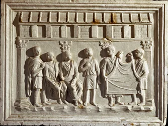 Römische Kunst: Reliefabguss, der ein Gewebe und Wandteppiche darstellt. Nach einem Original aus dem 2. Jahrhundert n. Chr.