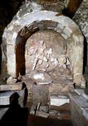 Römische Kunst: Ansicht des Mithräums, Heiligtum des Mithraskults