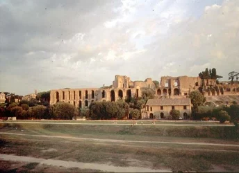 Blick auf den Palatin vom Circus Maximus