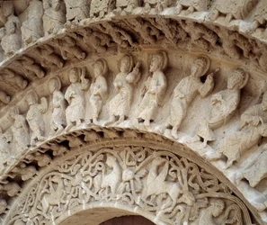 (Detail) der Skulpturen des Südportals