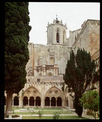 Ansicht des Kreuzgangs und der Kathedrale von Sainte Thecle (Sainte-Thecle) in Tarragona