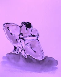 Kauernde Lila Figur