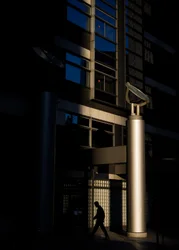 Städtisches Licht und Schatten