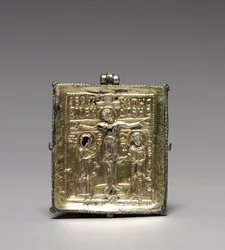 Enkolpion mit der Kreuzigung (Vorderseite) und den Heiligen Theodor und Georg (Rückseite)