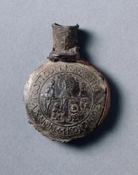 Pilgerampulle mit Szenen der Kreuzigung (Vorderseite) und der Himmelfahrt (Rückseite)