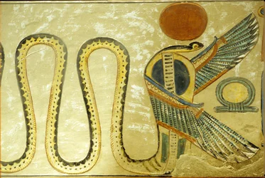 Altes Ägypten, Wandmalerei, Grab von Amon hir Khopshef, Uraeus und geflügelte Schlangen bewachen den Eingang zur Grabkammer, 20. Dynastie, Tal der Königinnen