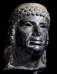 Kopf von Kleopatra III., Basaltskulptur. Ägyptische Zivilisation, Ptolemäische Zeit, 2. Jahrhundert v. Chr.