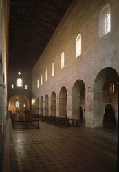 Innenansicht der Kirche von Saint Vincent und Saint Anasthasius der Abtei der Drei Brunnen (Tre-Fontane) 625-1630 Rom, Italien