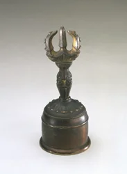 Buddhistische Ritualglocke, Kamakura-Periode