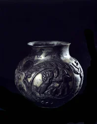 Persische Kunst: Silbervase