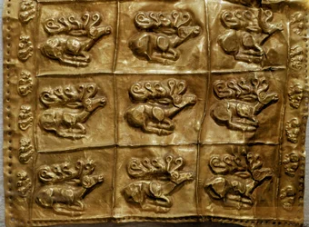 Skythische Kunst: Goldene Köcherabdeckung mit Tierdekor (Hirsche). Aus Tumulus Nr. 4 in Kelermes, Region Krasnodar, Kuban, Russland, 7. Jahrhundert v. Chr.