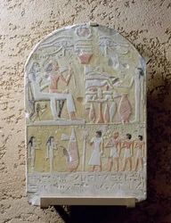 Grabstele von Tembu (bemalter Kalkstein)