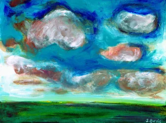 Lebendige Wolken über dem Feld