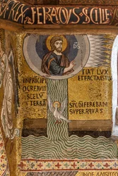 Die Palatinkapelle (Basilika), Mosaikzyklus des Alten Testaments, Zyklus der Schöpfung: "Fiat Lux Gott erschafft das Licht und trennt die Wasser", 12. Jahrhundert