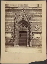 Tor der Kathedrale von Messina