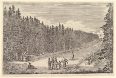 Eine Allee von Brunnen, eine Gruppe von Menschen in der Mitte, ein Mann und ein Hund sitzen rechts