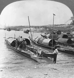 Boote auf dem Irrawaddy-Fluss, Mingun, Burma, 1908