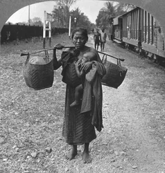 Shan-Frau und Kind, Oberburma, 1908