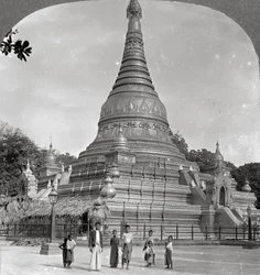 Die Aindow Yak Pagode, Mandalay, Burma, 1908