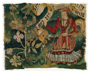Wandteppichfragment, Darstellung von Baum und Frau mit Schriftrolle