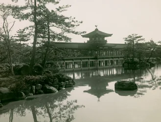 Heian-Jingu-Schreingärten in Kyoto, um 1900 - 1915