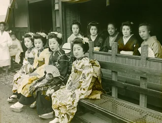 Porträt einer Geisha in Japan um 1900 - 1915