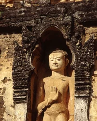 Buddha auf Chedi, Davaravati-Periode
