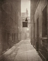 Close No. 18 Saltmarket