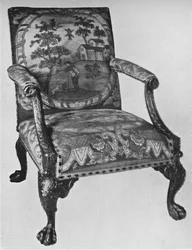 Chippendale-Mahagoni-Armstuhl mit Nadelarbeits-Polsterung