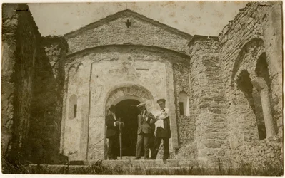 Abtei von San Pietro al Monte, Civate, Lombardei, Italien, Fotografie von Ugo Monneret de Villard, circa 1910