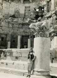 Das Nymphäum, griechisch-römische Stadt Gerasa (heute Jerash), Fotografie von Ugo Monneret de Villard, ca. 1930