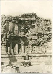 Das Nymphäum, griechisch-römische Stadt Gerasa (heute Jerash), Fotografie von Ugo Monneret de Villard, ca. 1930