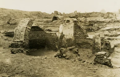 Dreilappiges Gebäude, al-Fustat, Ägypten, Fotografie von Ugo Monneret de Villard