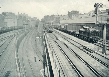 Ein belebter Ort, 1922
