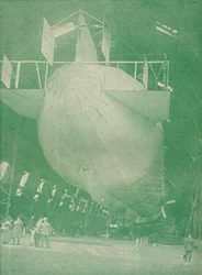 Ein Zeppelin zu Hause, um 1917-1919