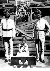 Ein Kuli im Pranger, Hongkong, 1908
