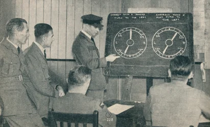 Ein Vortrag über Instrumentenflug an der Central Flying School in Upavon, Wiltshire, um 1936