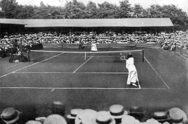 Ein Frauenfinale im alten Wimbledon, 1905
