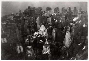 Luftaufnahme von Manhattan, New York City, USA, von einem Zeppelin, 1928-1933