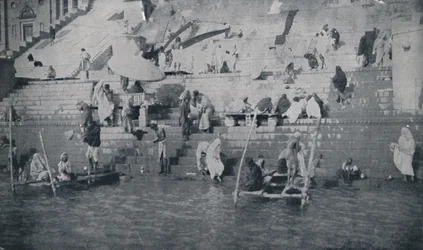 Baden in Benares, 1924