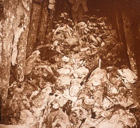 Körper in Tunneln unter dem Mont Cornillet, Champagne, Nordfrankreich, ca. 1917
