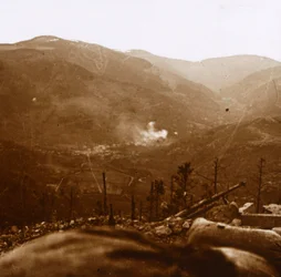 Bombardierung, Metzeral, Nordfrankreich, ca. 1914-1918
