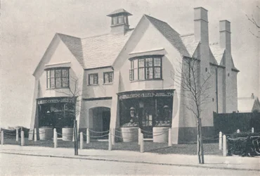 Bournville: Zwei der Dorfläden, von WA Harvey, ca. 1900-1902