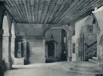 Kreuzgangpumpe und Hallentreppe, 1926