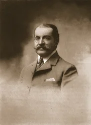 Graf de Lastours, 1911